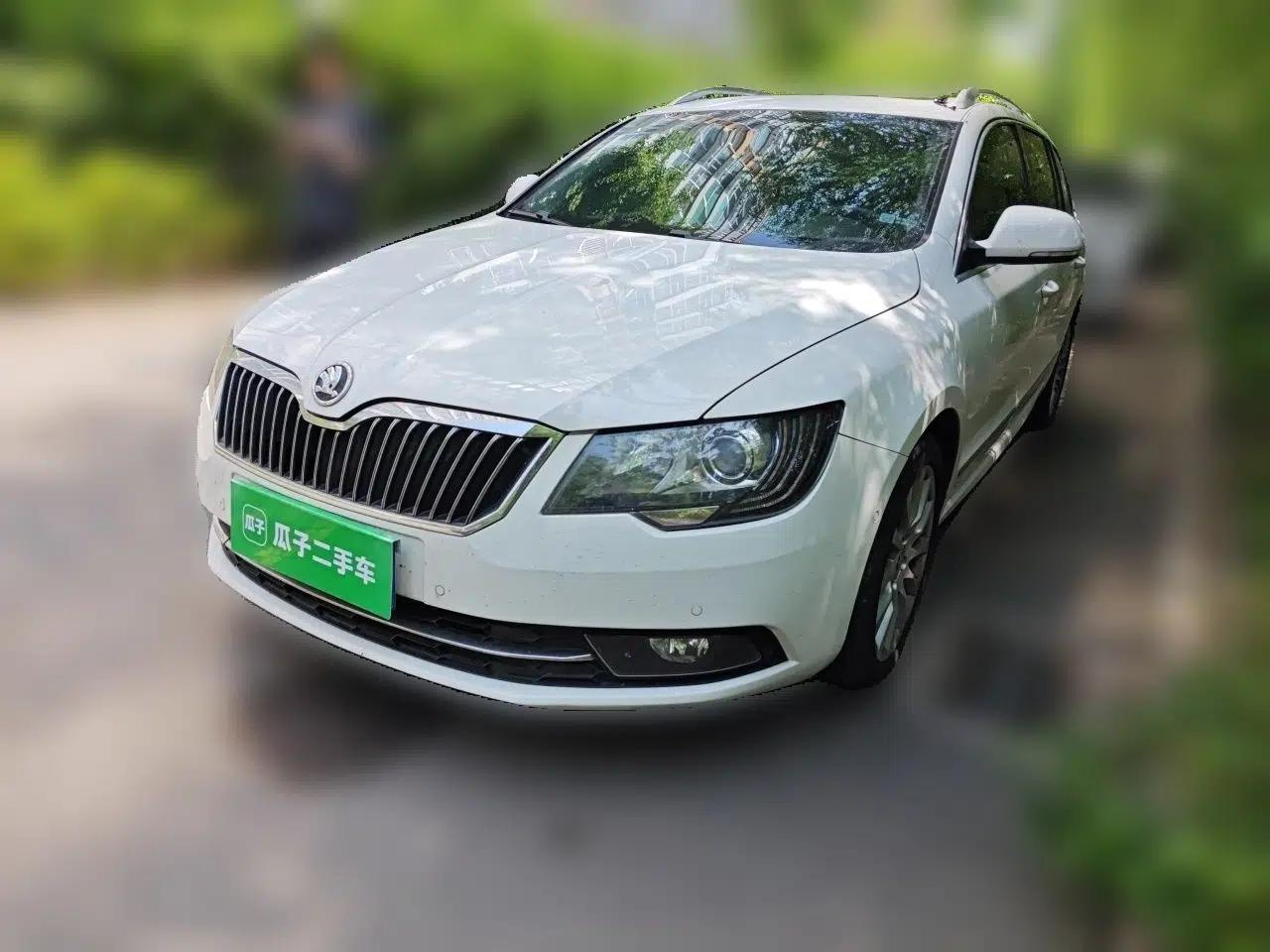 Skoda Superb Combi 2014 2.0 TSI L&K Limited Edition — миниатюра 1