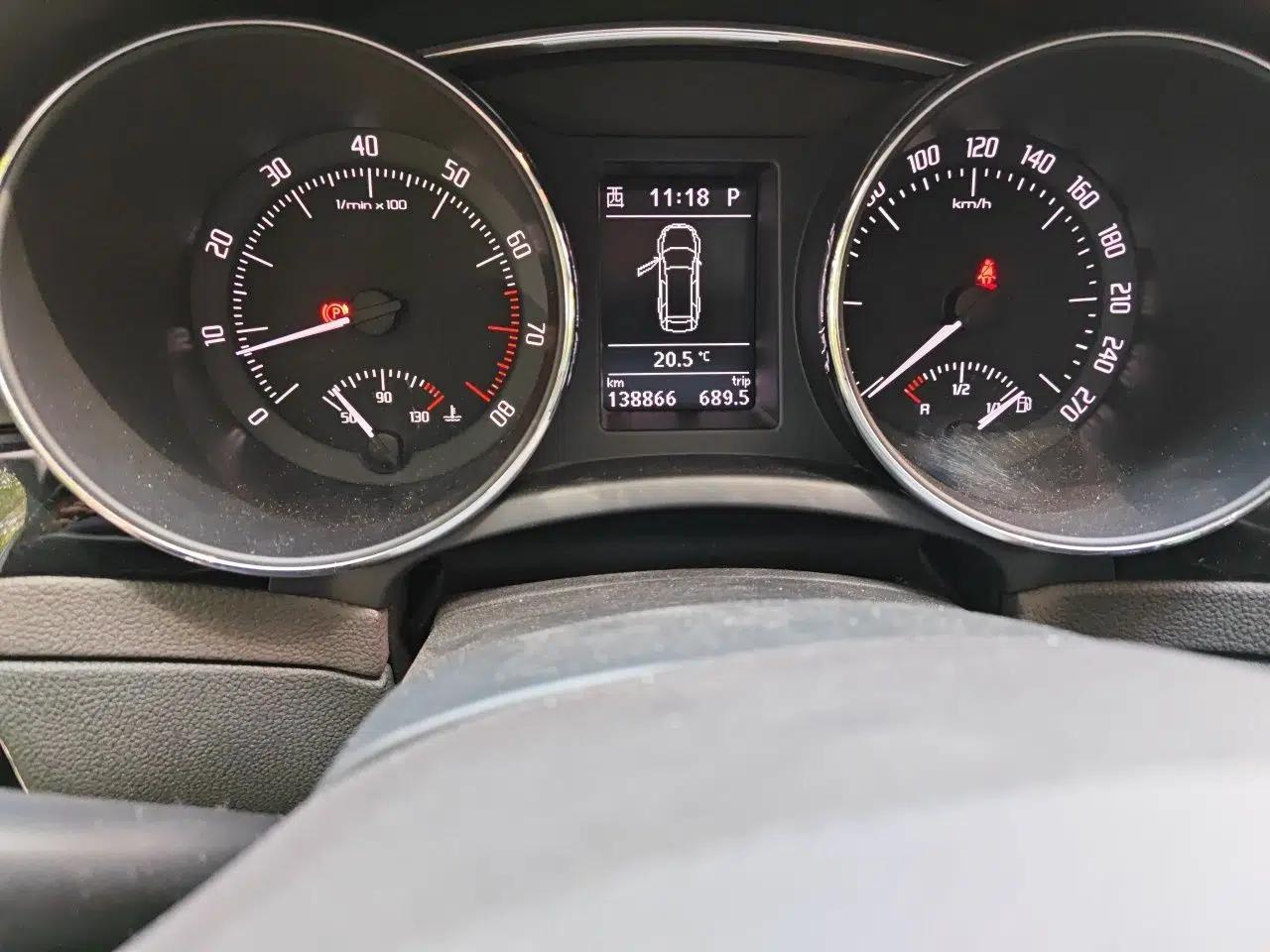 Skoda Superb Combi 2014 2.0 TSI L&K Limited Edition — миниатюра 13