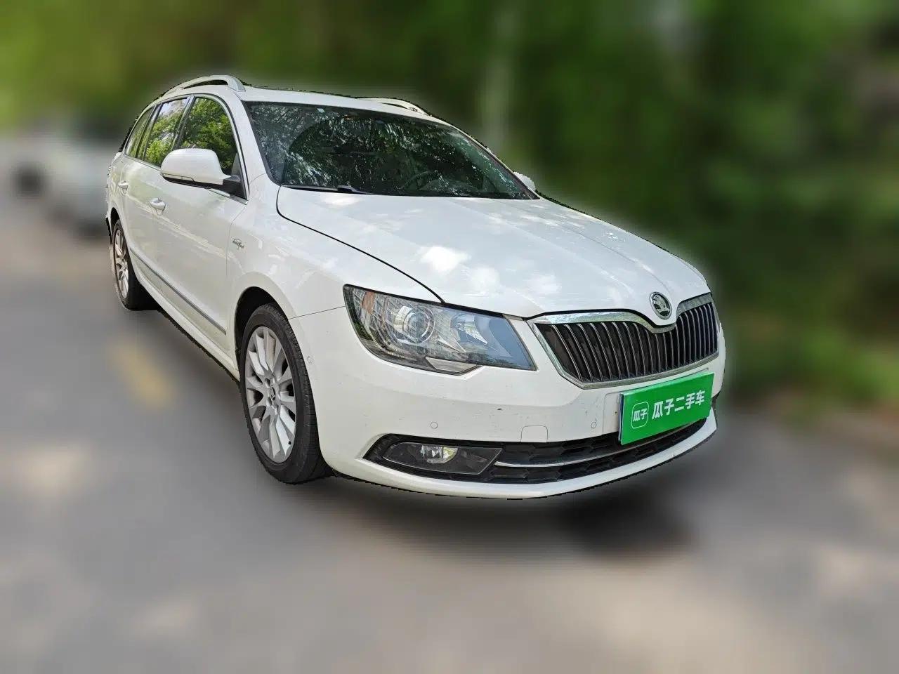Skoda Superb Combi 2014 2.0 TSI L&K Limited Edition — миниатюра 3