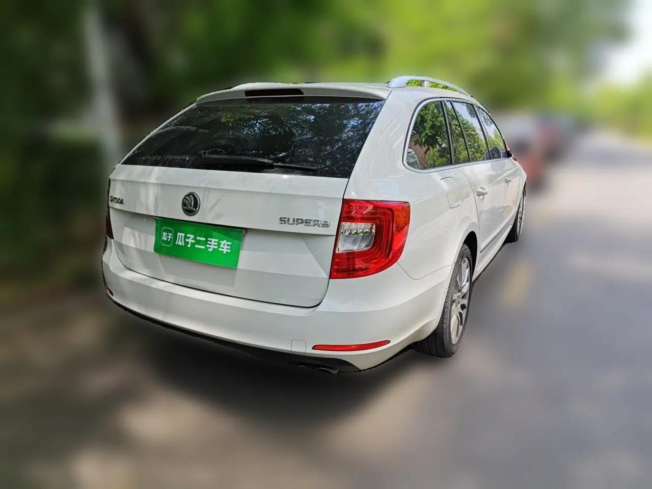 Skoda Superb Combi 2014 2.0 TSI L&K Limited Edition — миниатюра 6