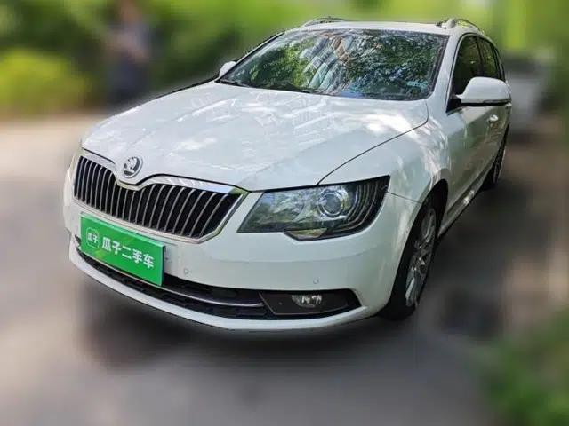 Skoda Superb Combi 2014 2.0 TSI L&K Limited Edition
