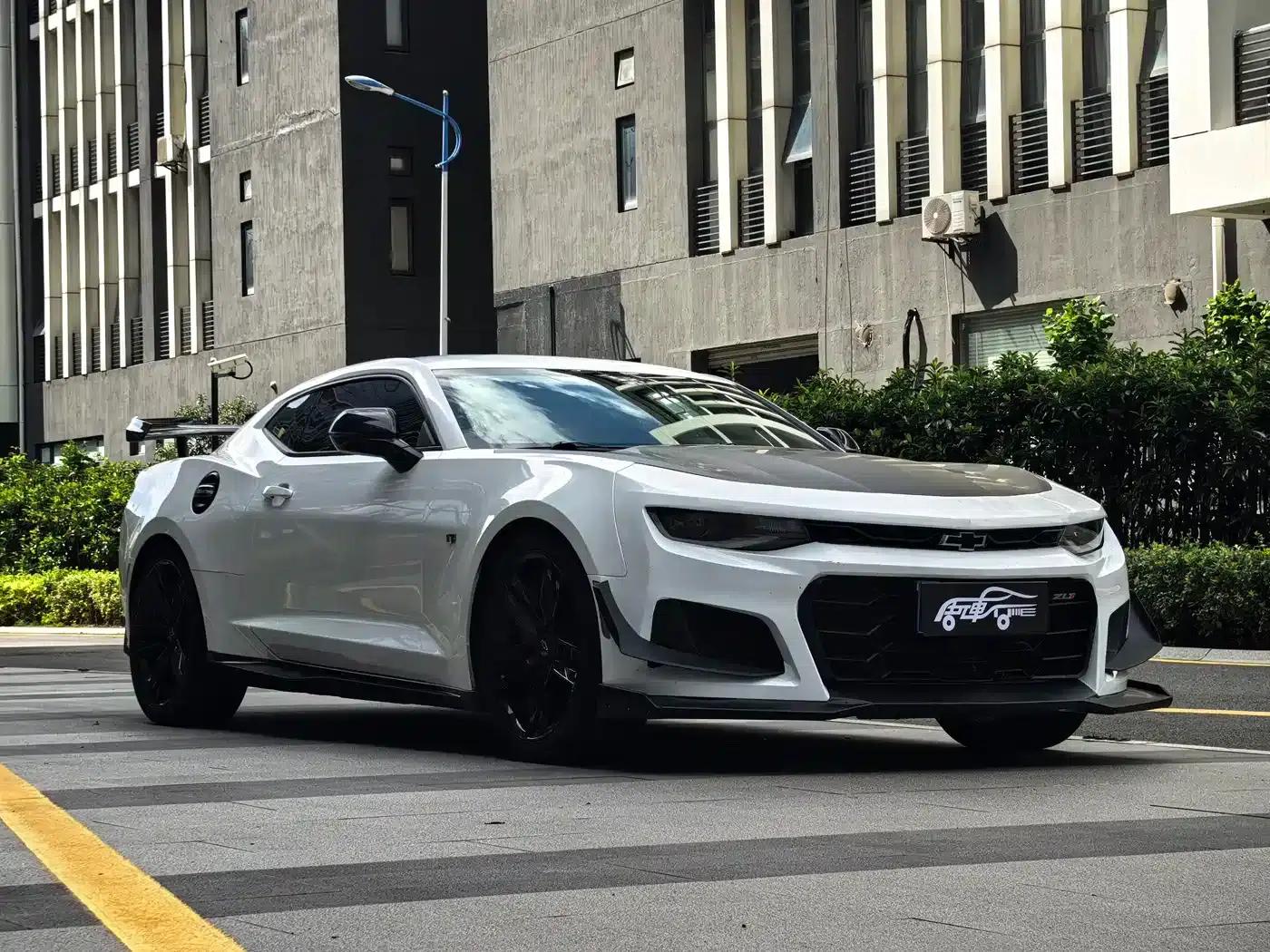 2017 Camaro 2.0T RS — миниатюра 3