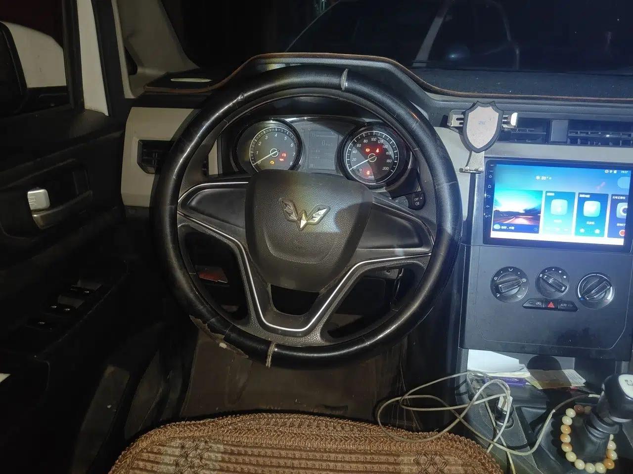 Wuling Hongguang PLUS 2019 1.5T Manual Comfort Version 7 Seats — миниатюра 11