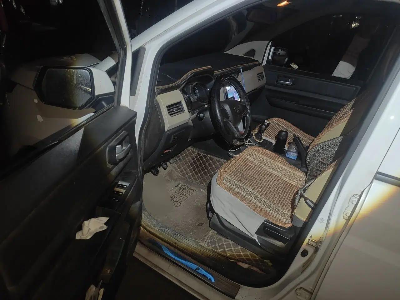 Wuling Hongguang PLUS 2019 1.5T Manual Comfort Version 7 Seats — миниатюра 17