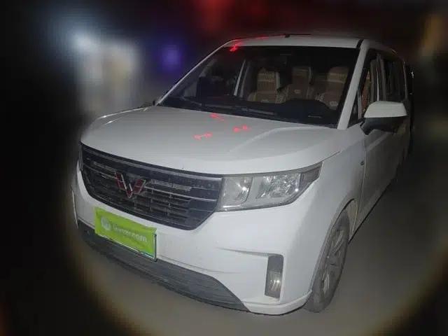 Wuling Hongguang PLUS 2019 1.5T Manual Comfort Version 7 Seats