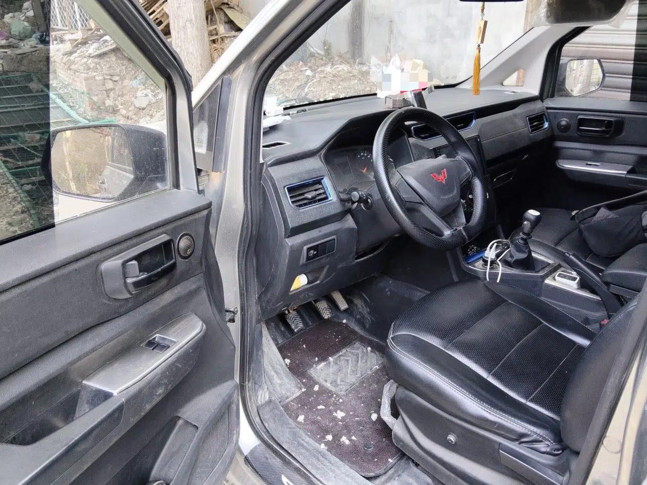 Wuling Hongguang PLUS 2019 1.5T Manual Standard Edition 5 Seats — миниатюра 17