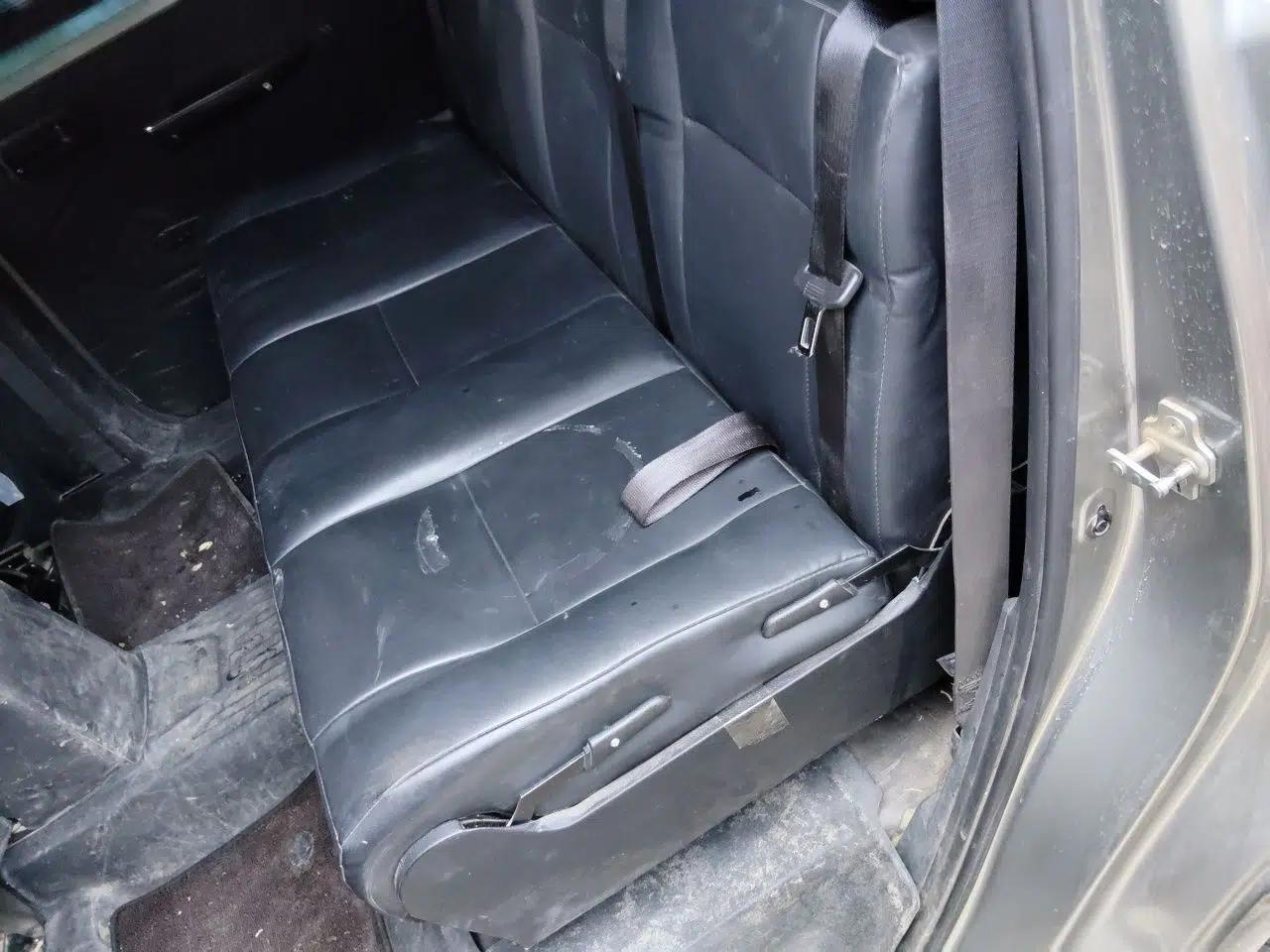 Wuling Hongguang PLUS 2019 1.5T Manual Standard Edition 5 Seats — миниатюра 18