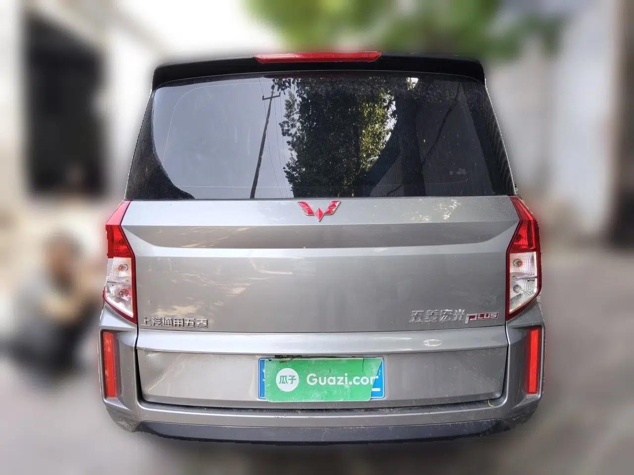 Wuling Hongguang PLUS 2019 1.5T Manual Standard Edition 5 Seats — миниатюра 5