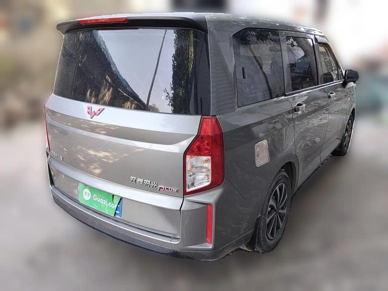 Wuling Hongguang PLUS 2019 1.5T Manual Standard Edition 5 Seats — миниатюра 6
