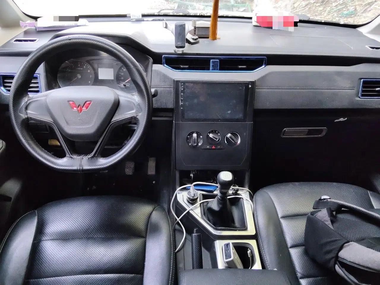 Wuling Hongguang PLUS 2019 1.5T Manual Standard Edition 5 Seats — миниатюра 10