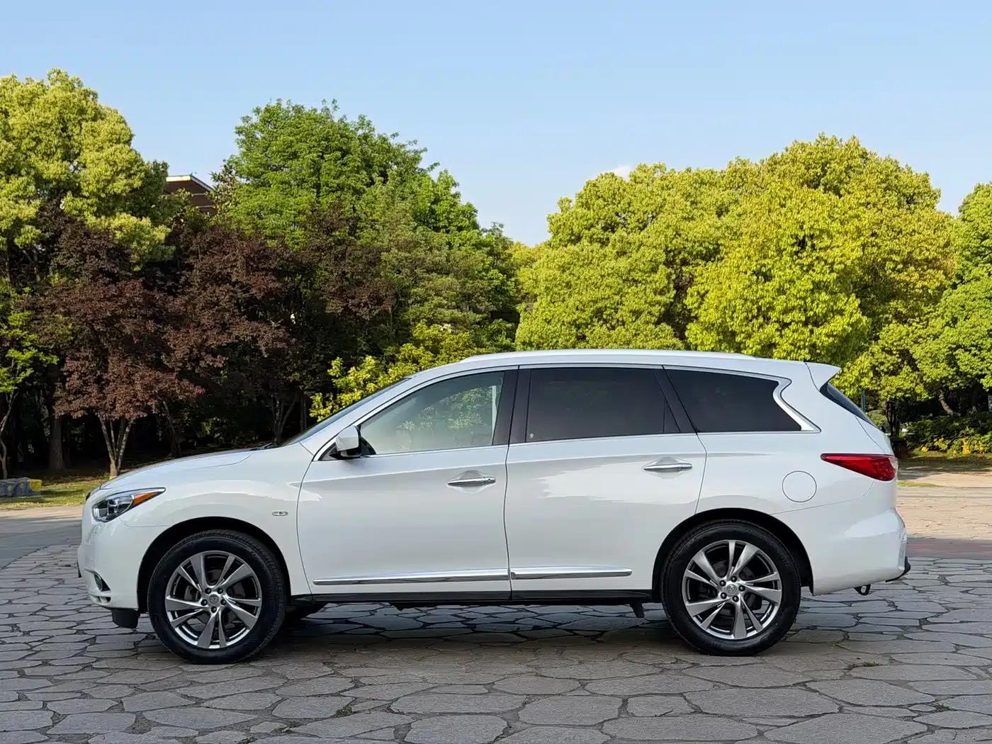 Infiniti JX 2013 JX35 AWD All-Terrain Edition — миниатюра 11