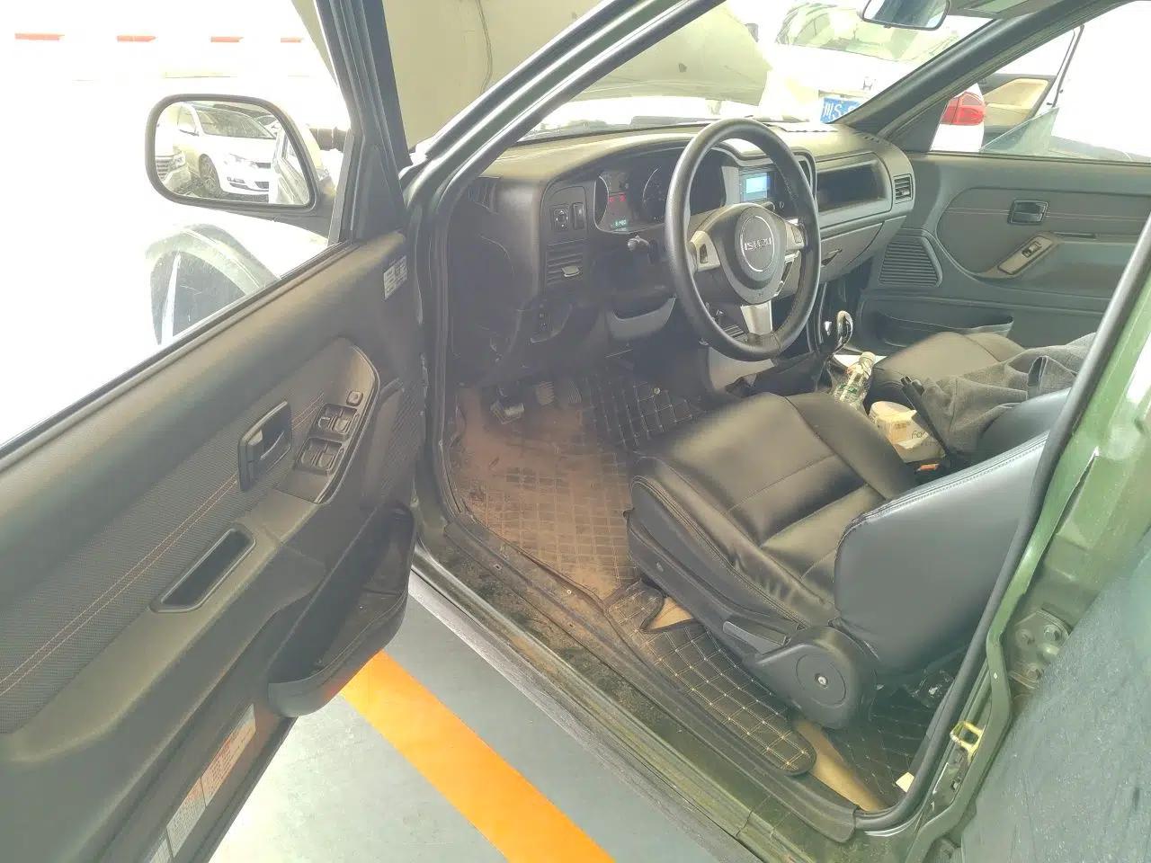 Isuzu Pickup 2015 2.8T Four-Wheel Drive 4JB1CT — миниатюра 17