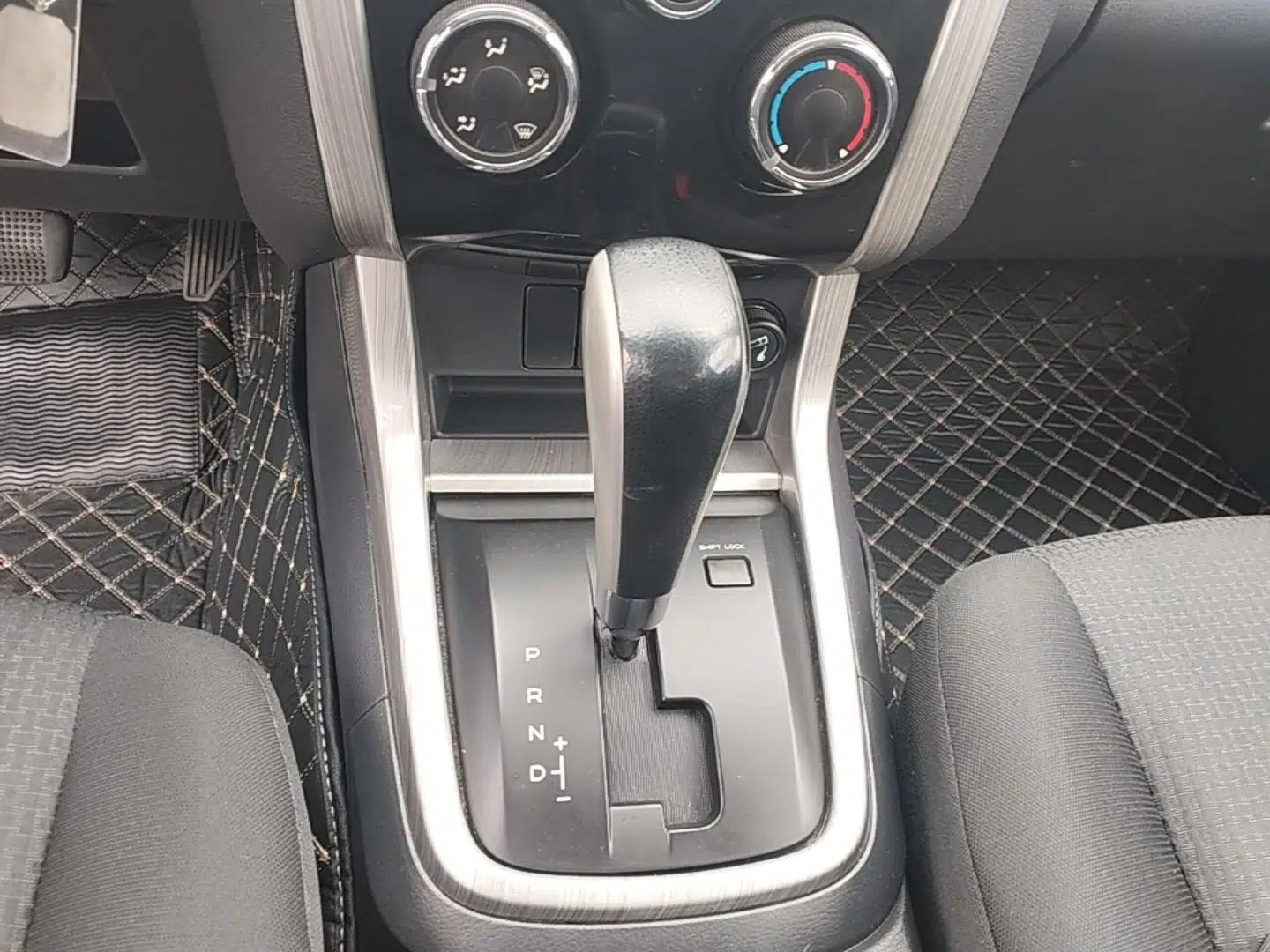 Isuzu D-MAX 2018 3.0T Two-Wheel Drive Automatic Elite Version 4JJ1-TC HI — миниатюра 16