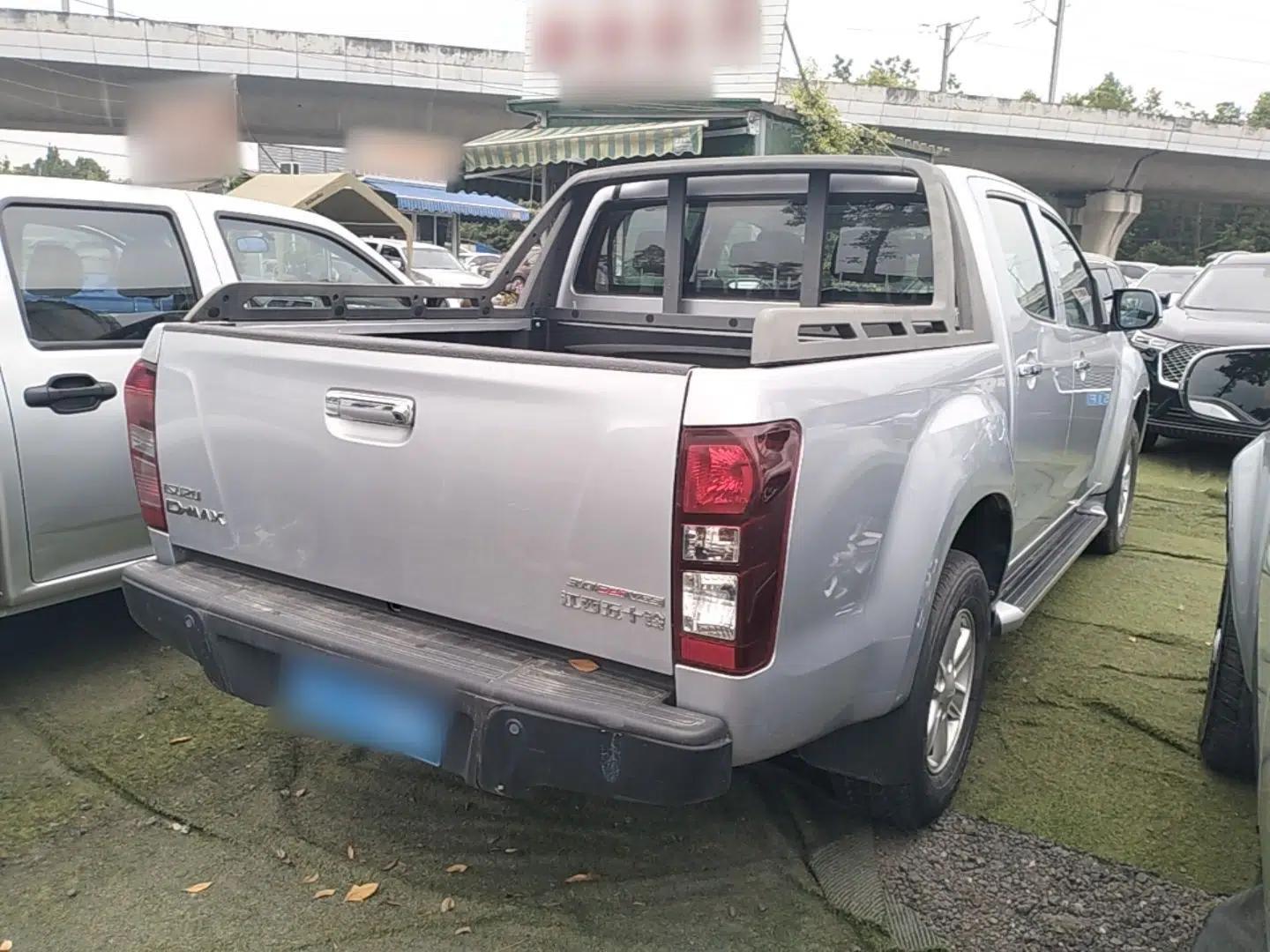 Isuzu D-MAX 2018 3.0T Two-Wheel Drive Automatic Elite Version 4JJ1-TC HI — миниатюра 4