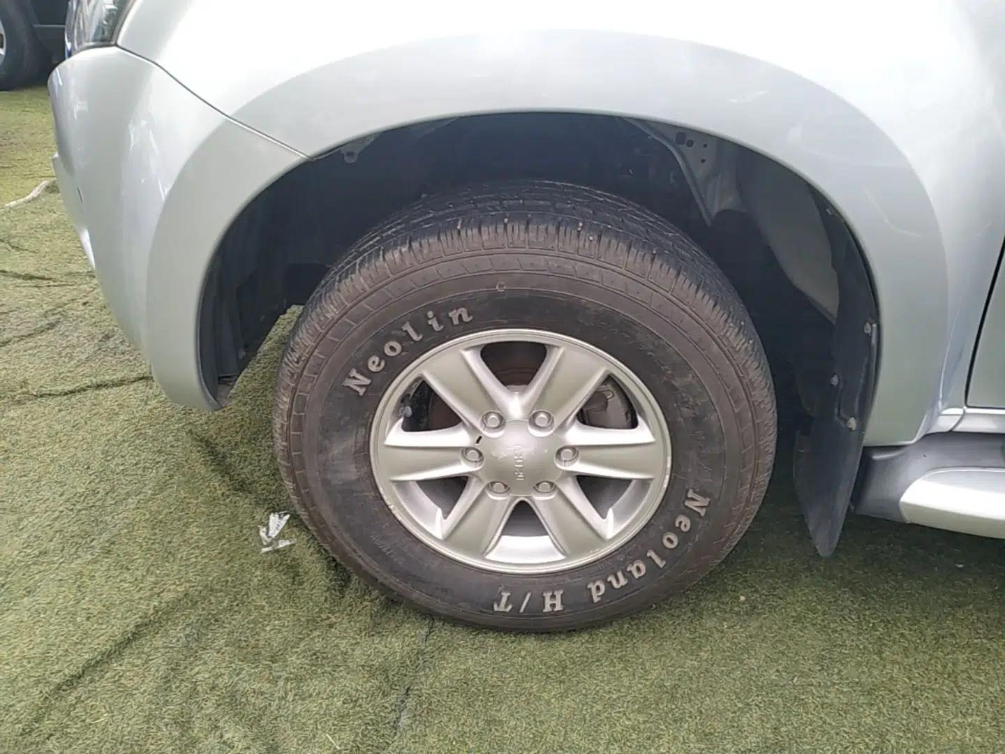 Isuzu D-MAX 2018 3.0T Two-Wheel Drive Automatic Elite Version 4JJ1-TC HI — миниатюра 9