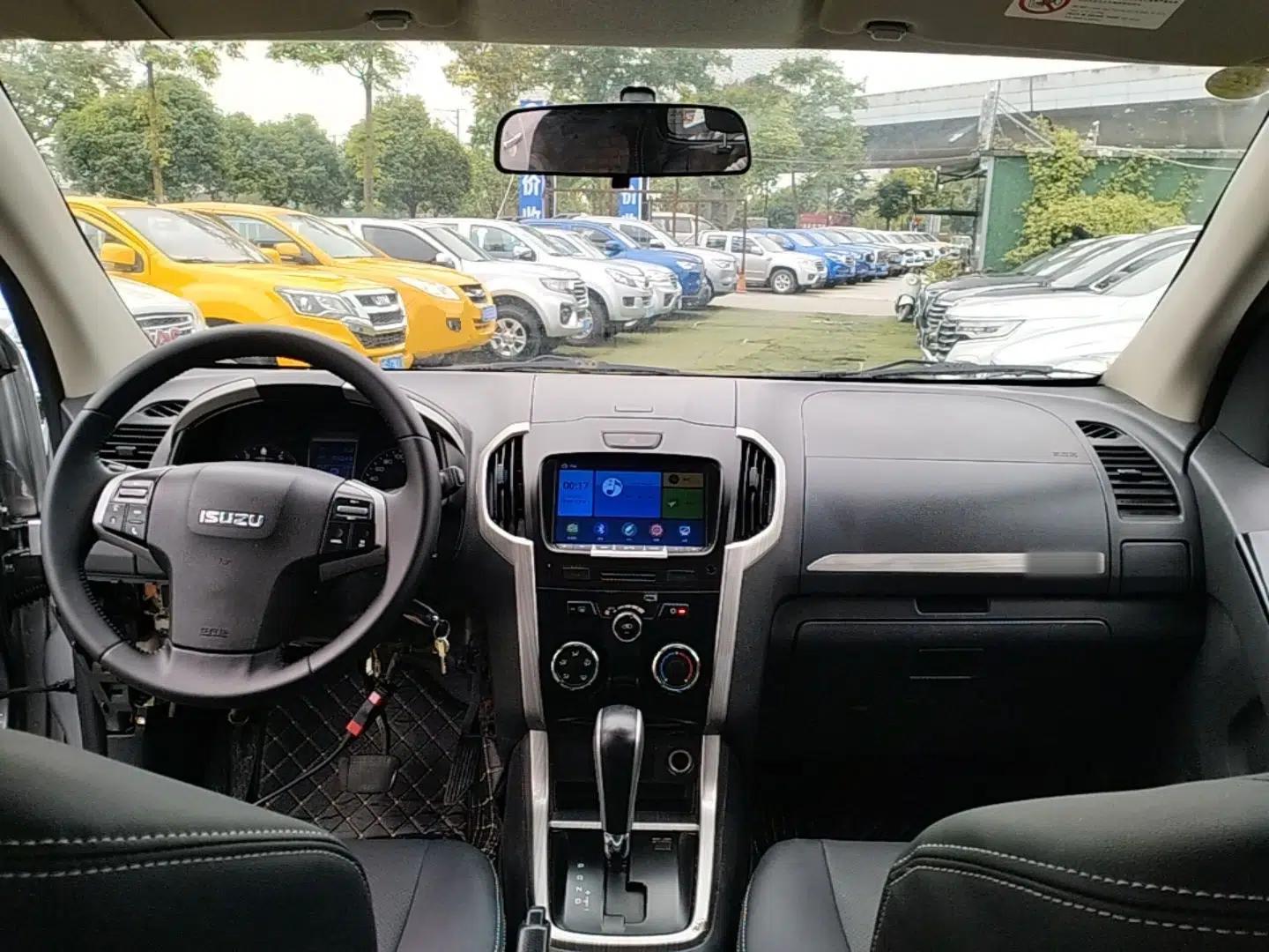 Isuzu D-MAX 2018 3.0T Two-Wheel Drive Automatic Elite Version 4JJ1-TC HI — миниатюра 12