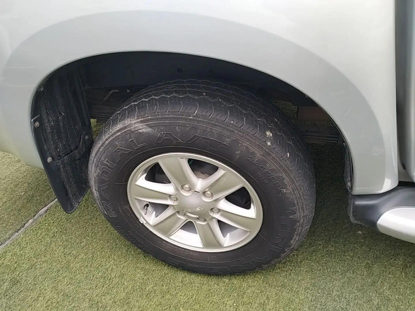 Isuzu D-MAX 2018 3.0T Two-Wheel Drive Automatic Elite Version 4JJ1-TC HI — миниатюра 10