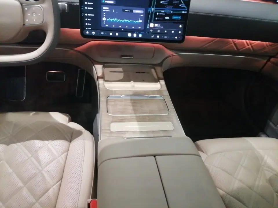 Nio ET9 2025 100kWh Signature Edition — миниатюра 17