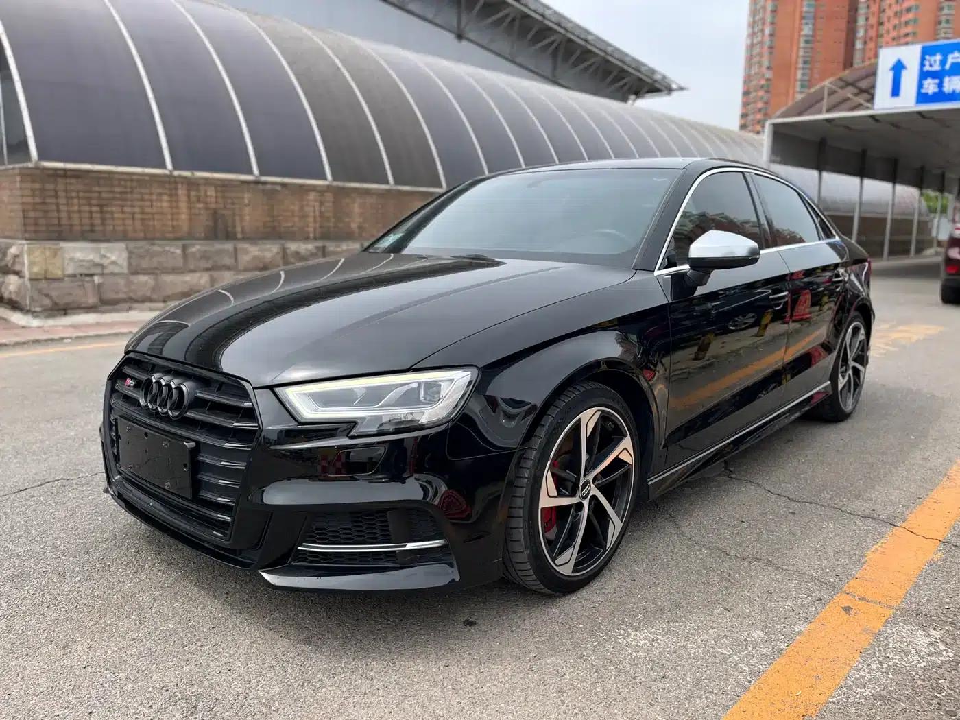 Audi S3 2019 Model S3 2.0T Limousine — миниатюра 1