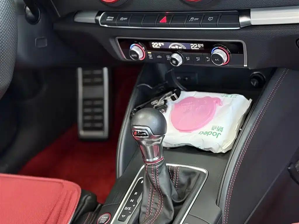 Audi S3 2019 Model S3 2.0T Limousine — миниатюра 11