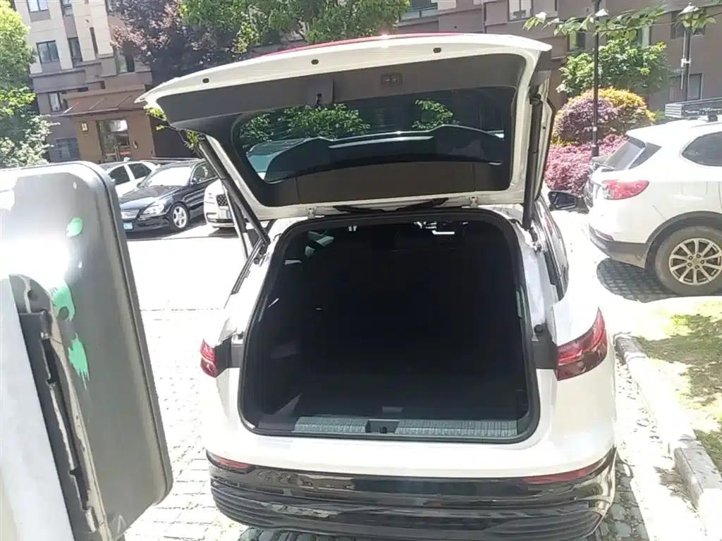 Audi Q5 e-tron 2022 Model 40 e-tron Star Edition Mech Suit — миниатюра 19