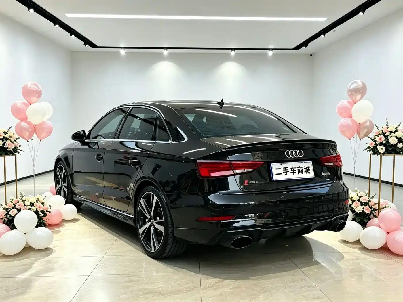 Audi RS 3 2017 RS 3 2.5T Limousine — миниатюра 4