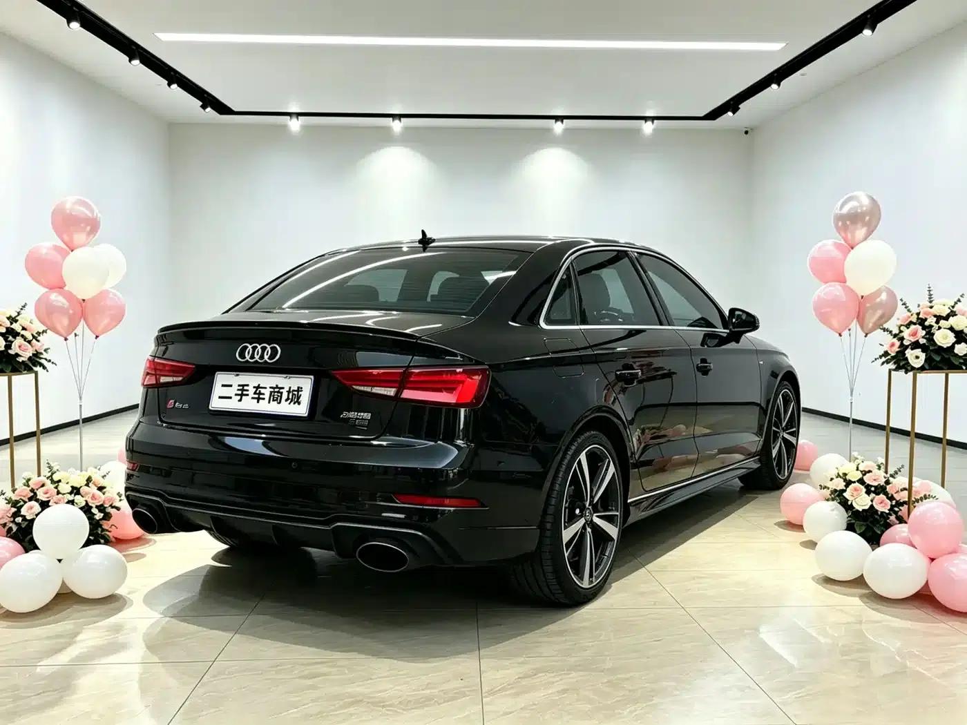 Audi RS 3 2017 RS 3 2.5T Limousine — миниатюра 6