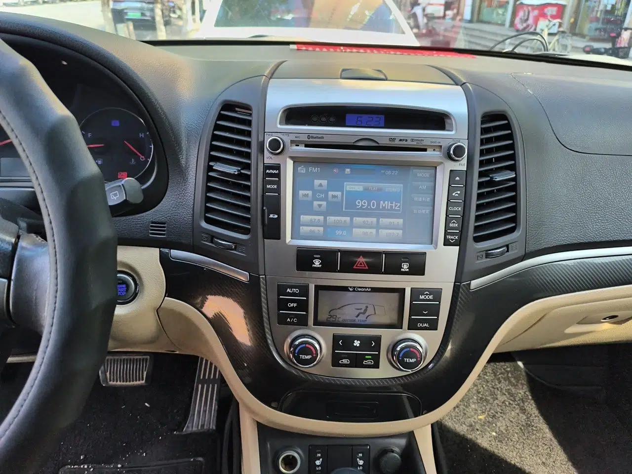 Hyundai Santa Fe Classic 2011 2.4 Ultimate Edition 7-Seater Two-Wheel Drive — миниатюра 14
