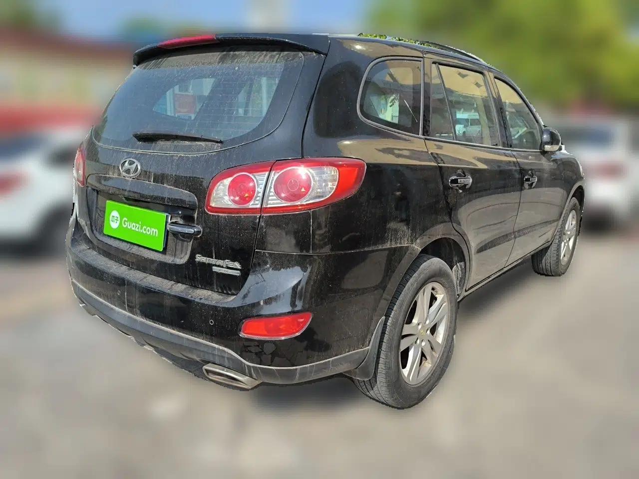 Hyundai Santa Fe Classic 2011 2.4 Ultimate Edition 7-Seater Two-Wheel Drive — миниатюра 6