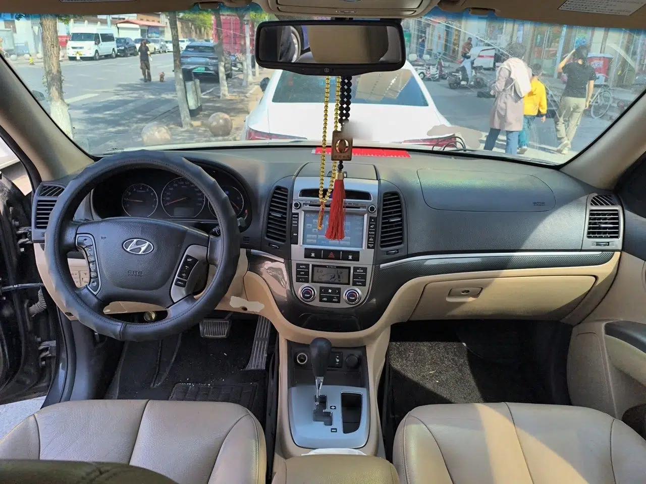 Hyundai Santa Fe Classic 2011 2.4 Ultimate Edition 7-Seater Two-Wheel Drive — миниатюра 10