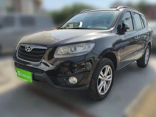 Hyundai Santa Fe Classic 2011 2.4 Ultimate Edition 7-Seater Two-Wheel Drive