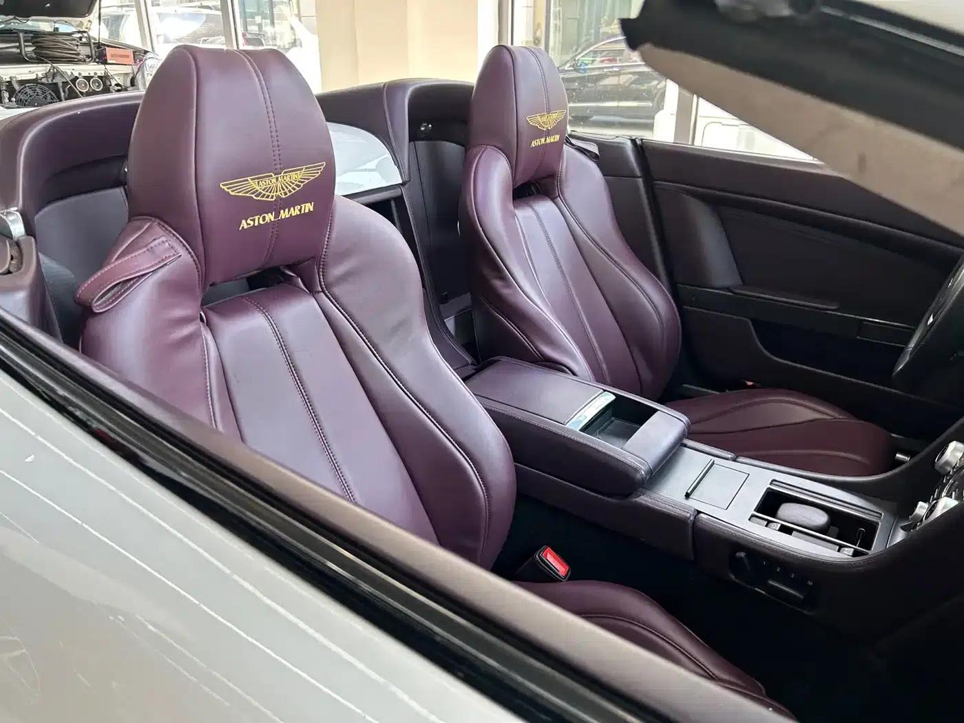 V8 Vantage 2011 4.7L Sportshift Roadster — миниатюра 11