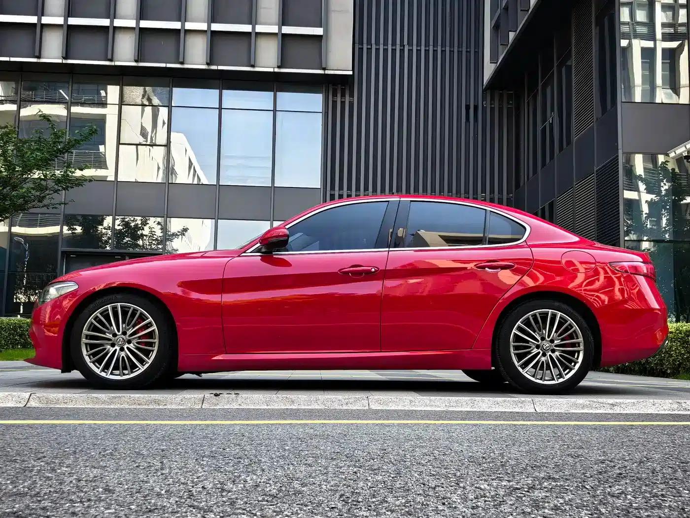 Giulia Juliet 2017 2.0T 280HP Luxury Edition — миниатюра 15
