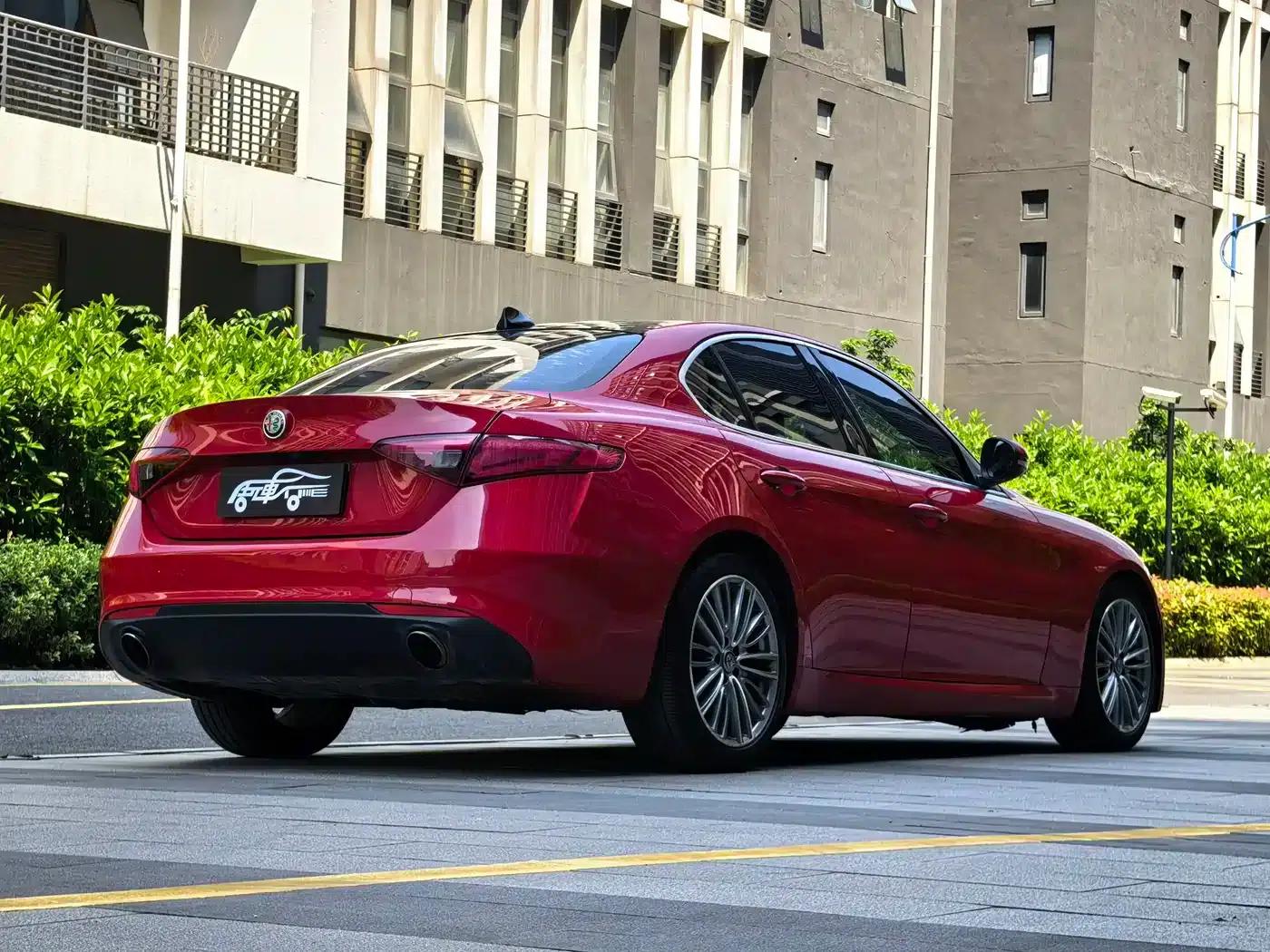 Giulia Juliet 2017 2.0T 280HP Luxury Edition — миниатюра 16