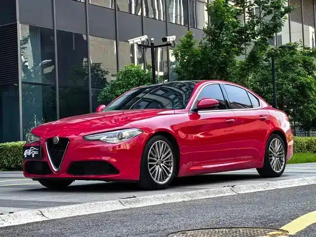 Giulia Juliet 2017 2.0T 280HP Luxury Edition