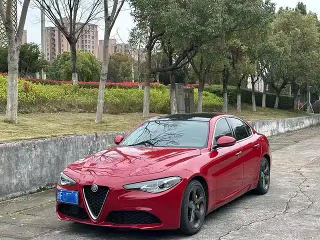 Giulia Juliet 2020 2.0T 280HP Luxury Edition