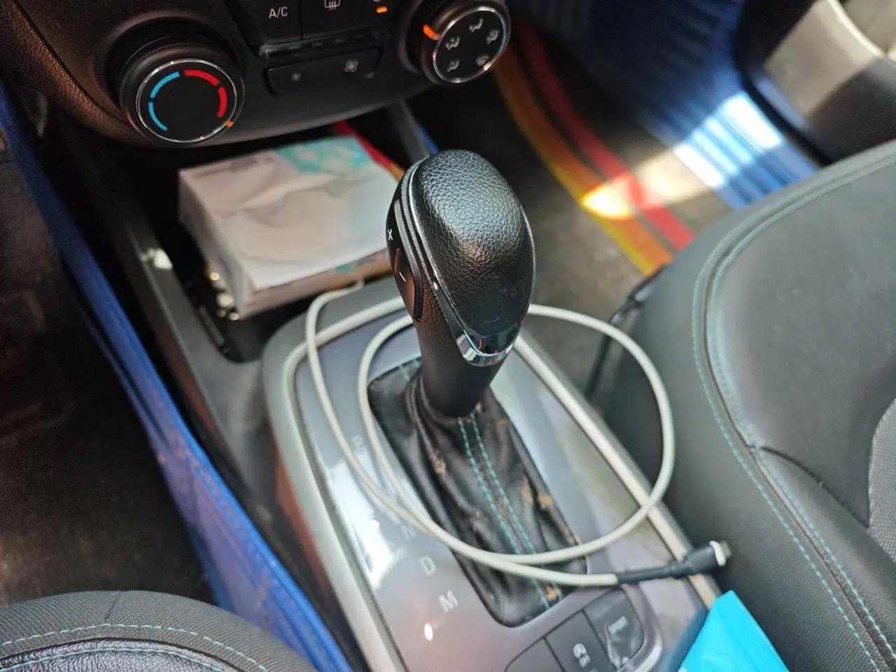 Chevrolet Lova RV 2018 1.5L Automatic Smart Drive Model — миниатюра 15