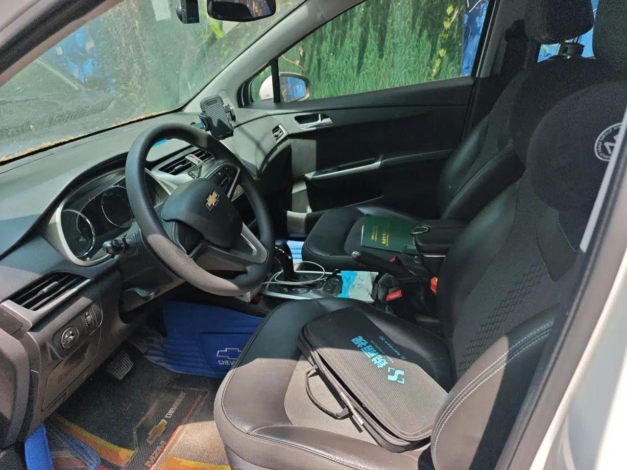 Chevrolet Lova RV 2018 1.5L Automatic Smart Drive Model — миниатюра 16