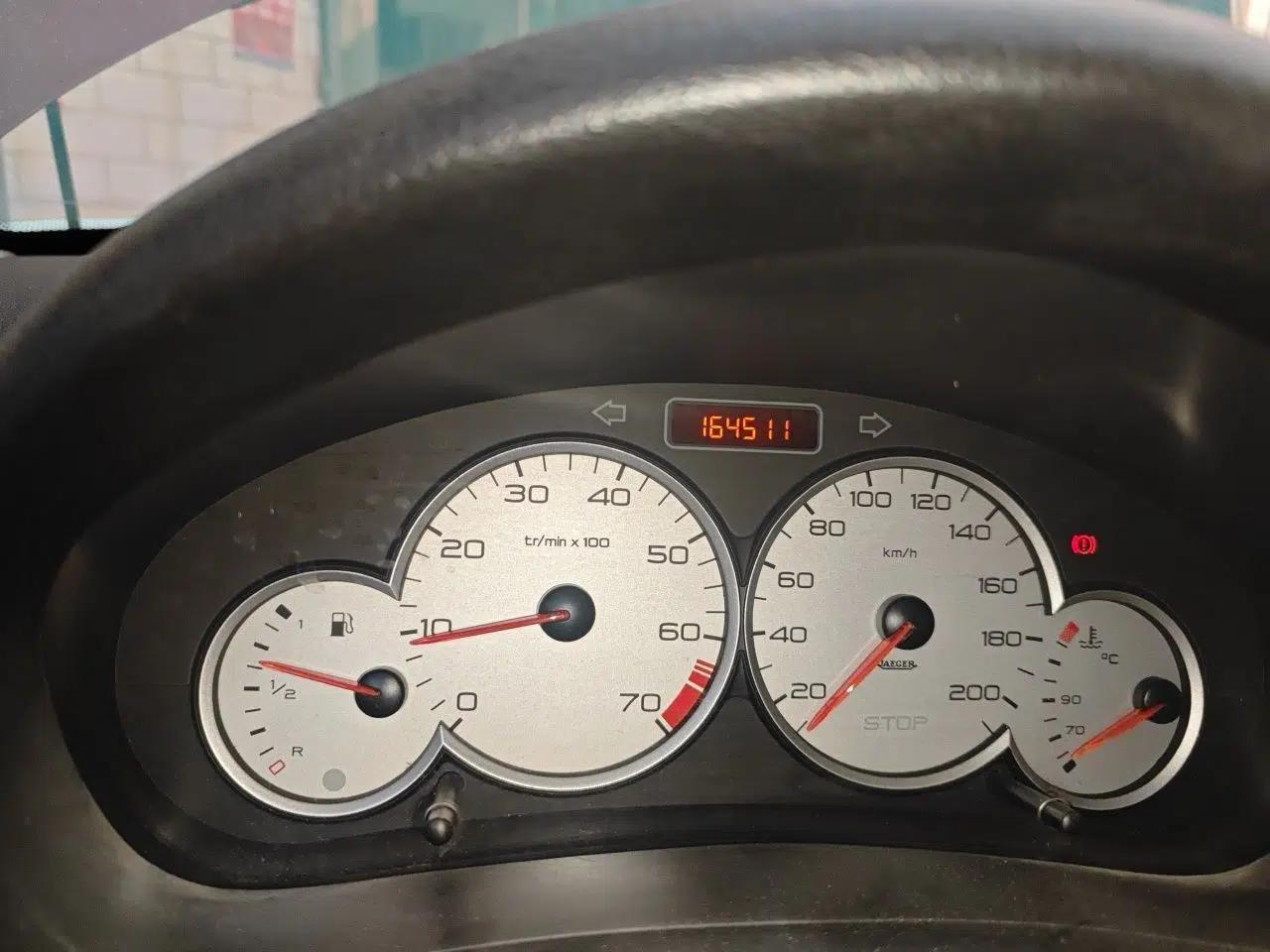 Citroen C2 2012 1.4L Manual Sport Model — миниатюра 13