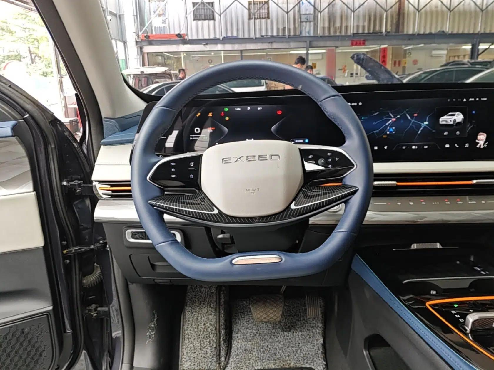 EXEED Zhuifeng C-DM 2024 C-DM 1.5 TCI 105KM Land Cruiser Edition — миниатюра 14