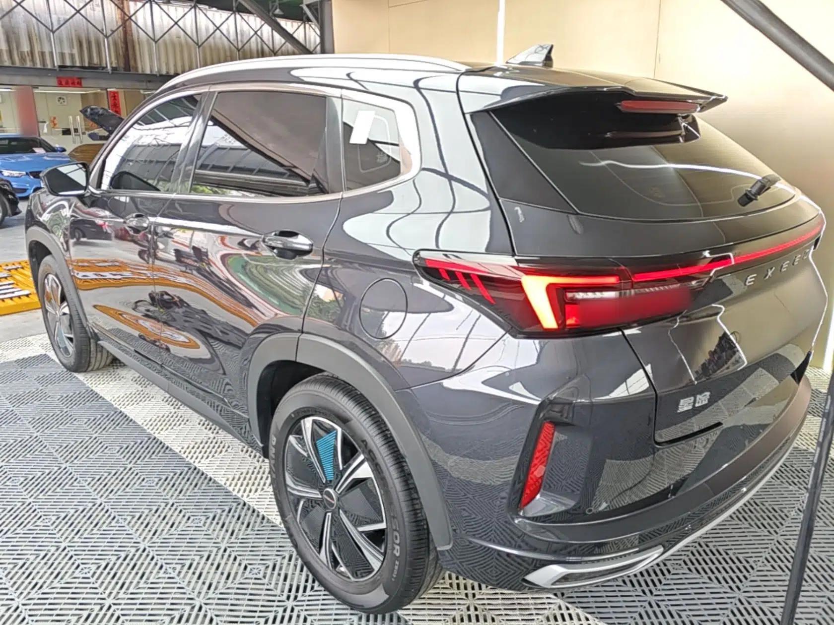 EXEED Zhuifeng C-DM 2024 C-DM 1.5 TCI 105KM Land Cruiser Edition — миниатюра 4