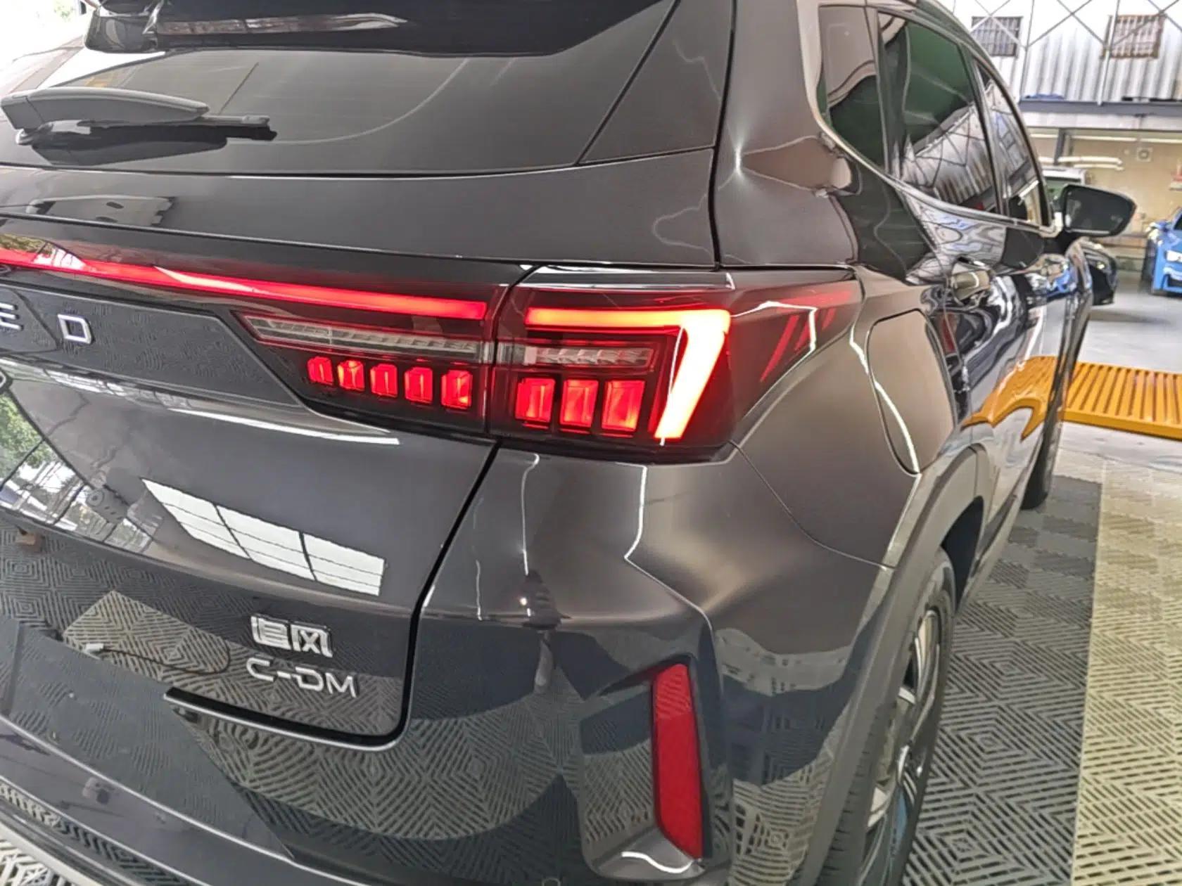 EXEED Zhuifeng C-DM 2024 C-DM 1.5 TCI 105KM Land Cruiser Edition — миниатюра 7