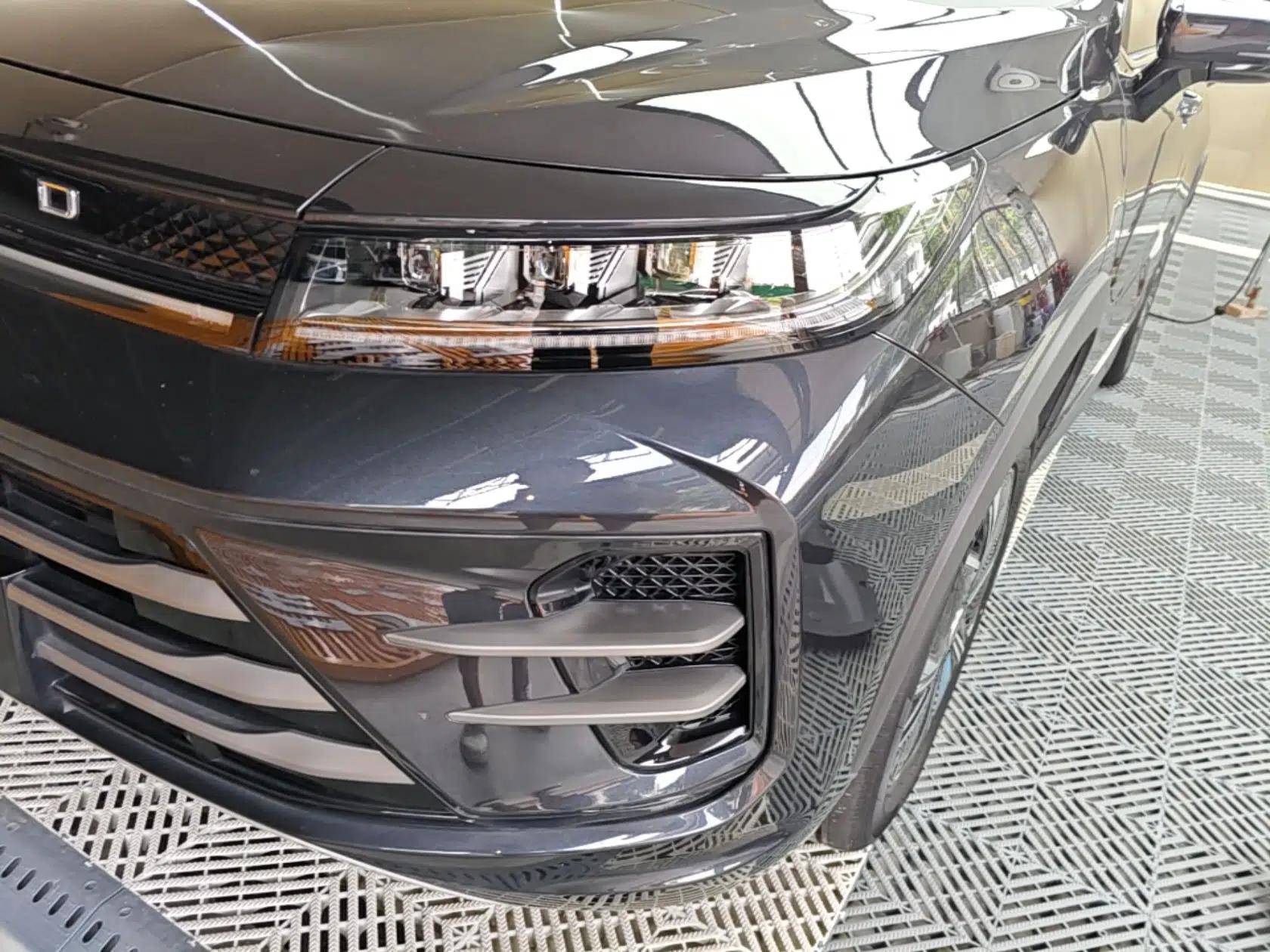 EXEED Zhuifeng C-DM 2024 C-DM 1.5 TCI 105KM Land Cruiser Edition — миниатюра 9