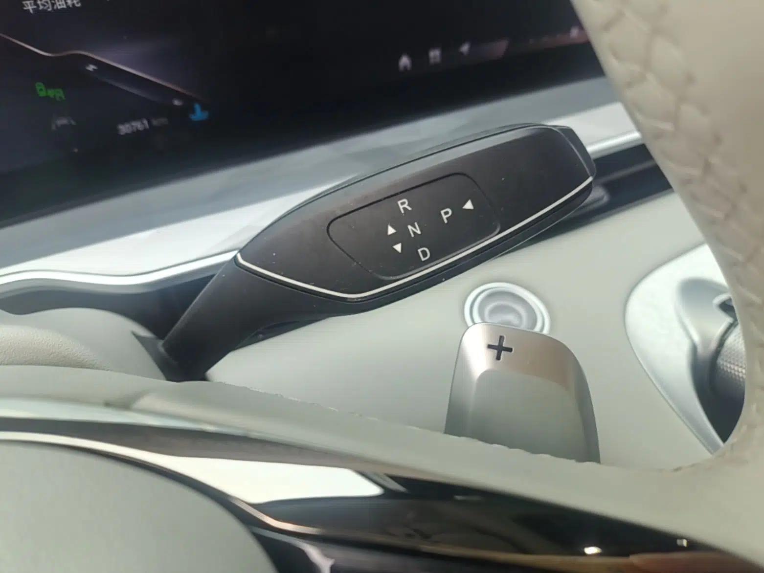 EXEED Stellar 2023 400T Four-Wheel Drive Luxury Edition — миниатюра 17
