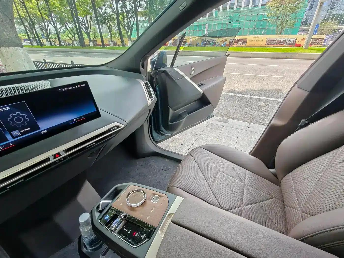 BMW iX 2022 xDrive40 — миниатюра 12