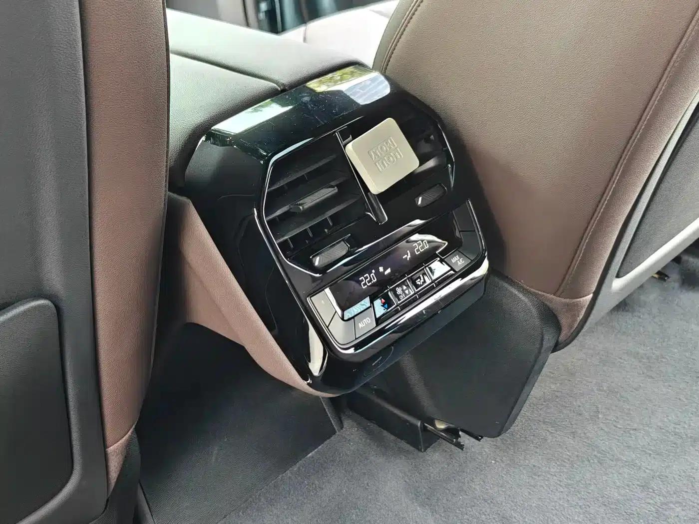 BMW iX 2022 xDrive40 — миниатюра 14