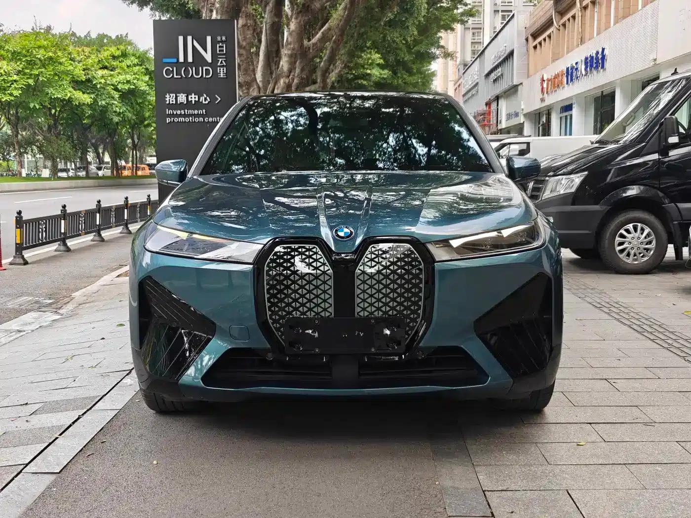 BMW iX 2022 xDrive40 — миниатюра 3