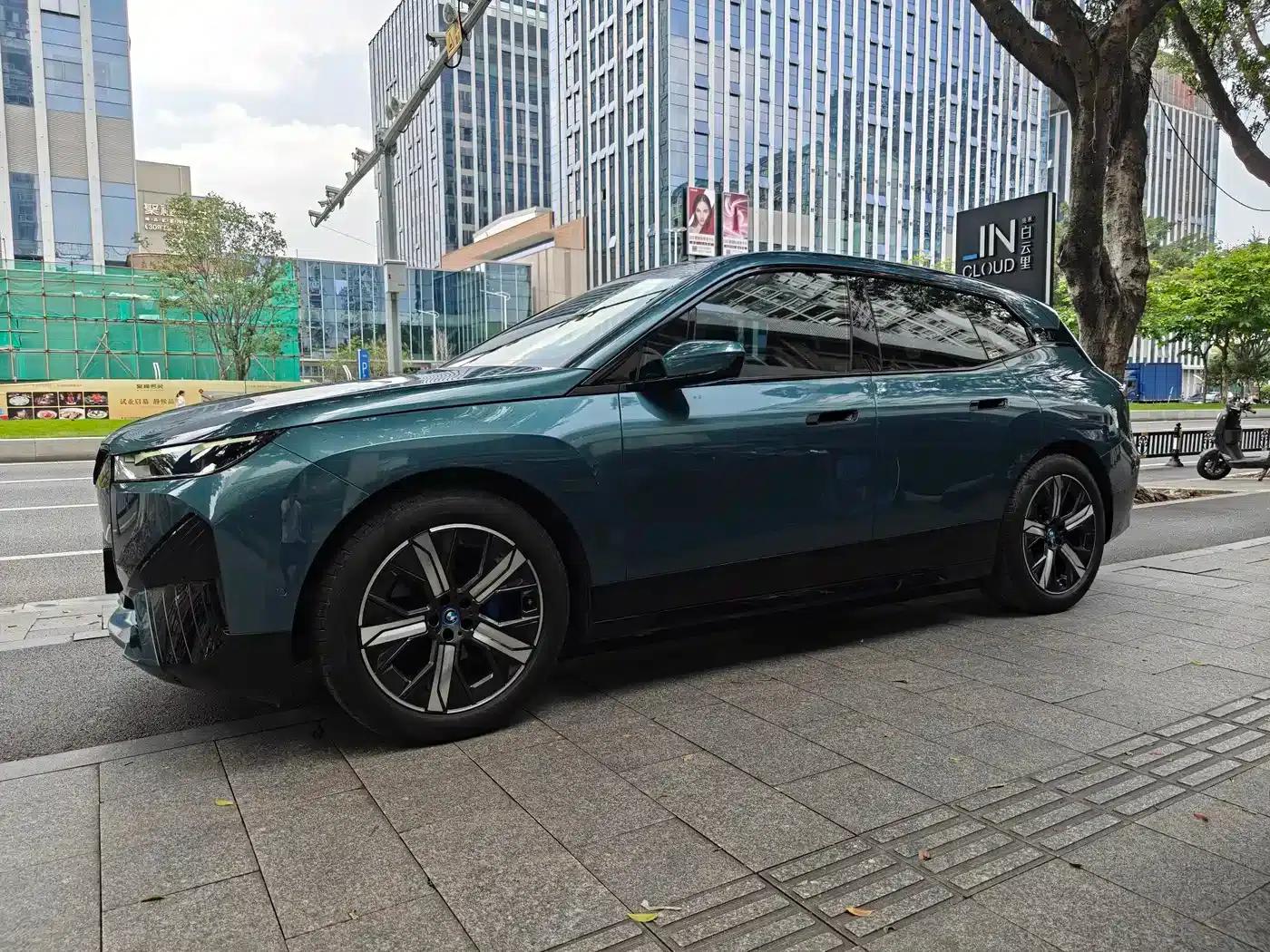 BMW iX 2022 xDrive40 — миниатюра 4