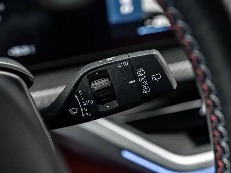 BMW XM 2023 50e — миниатюра 12