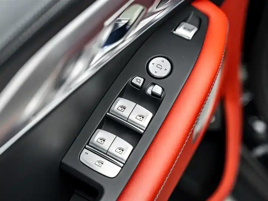 BMW XM 2023 50e — миниатюра 16